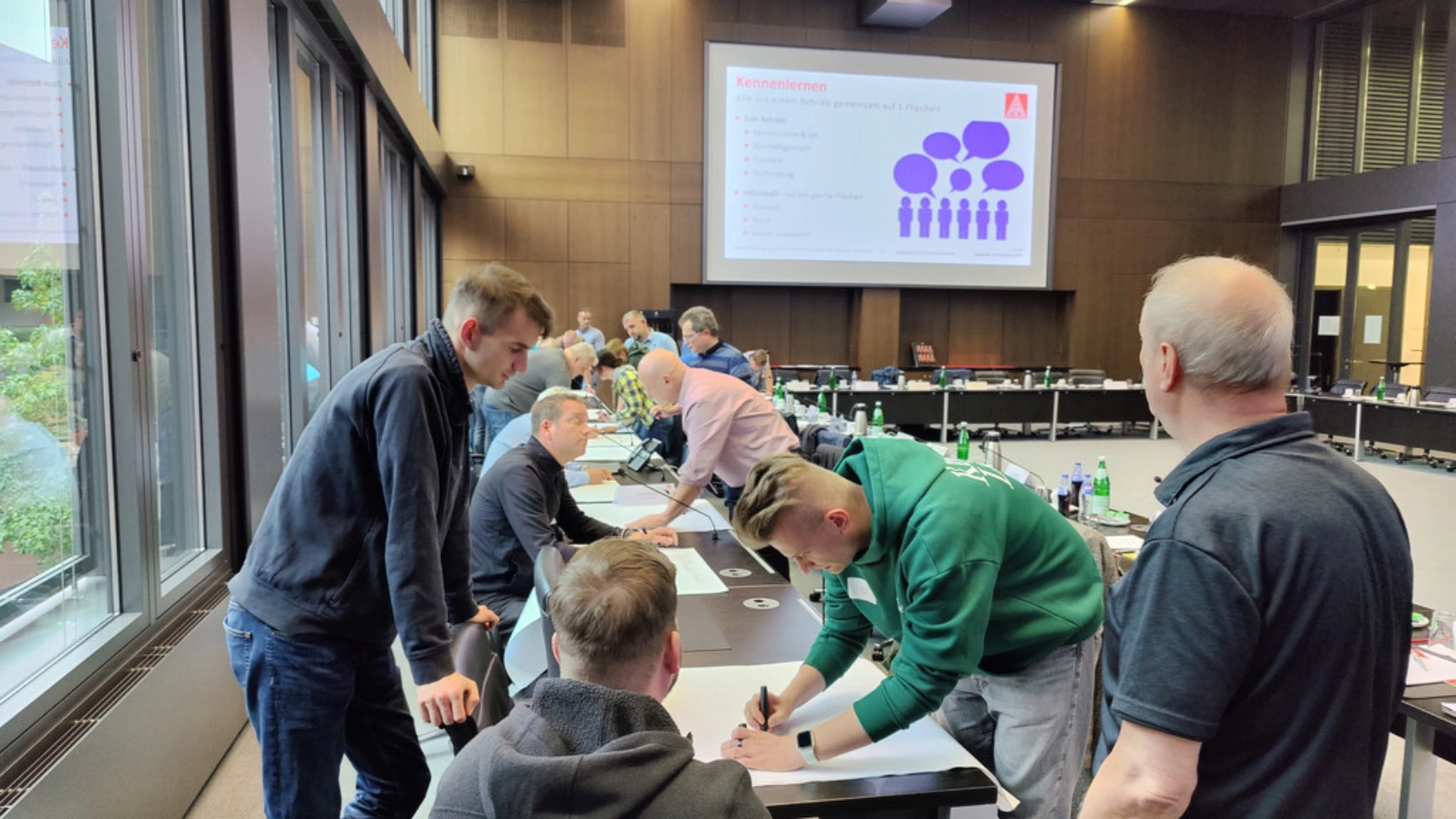 Erfolgreicher Auftakt beim Halbleiter-Branchentreffen