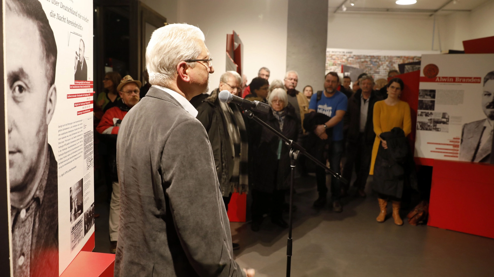 Ausstellung "Seid wachsam"