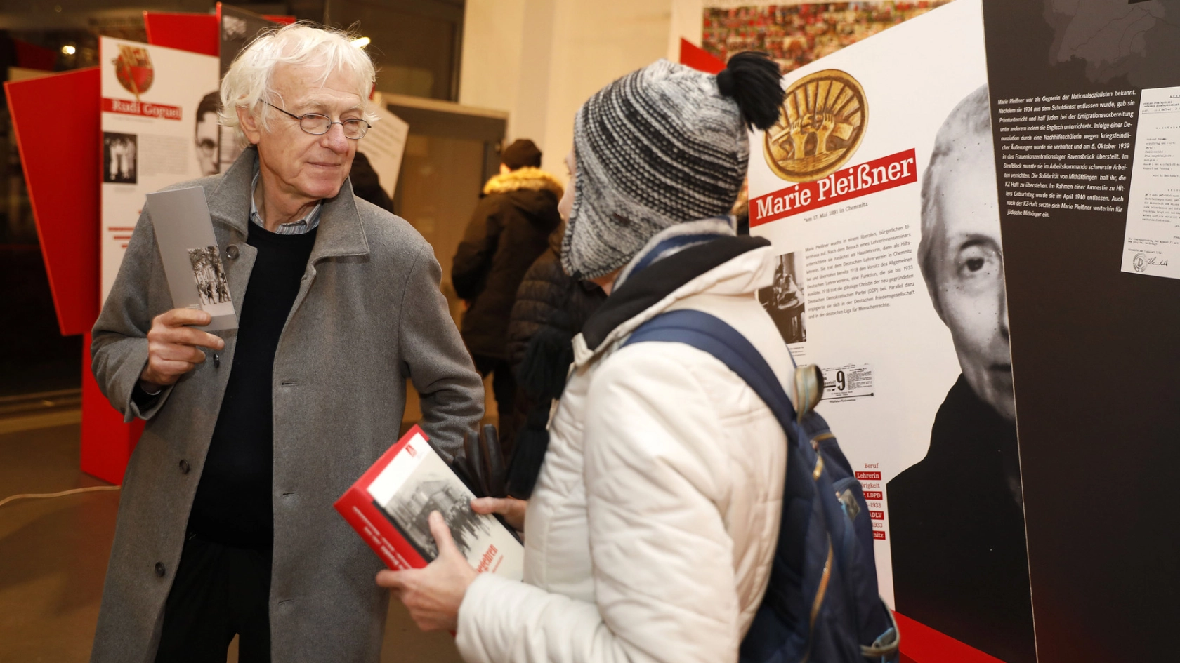 Ausstellung "Seid wachsam"