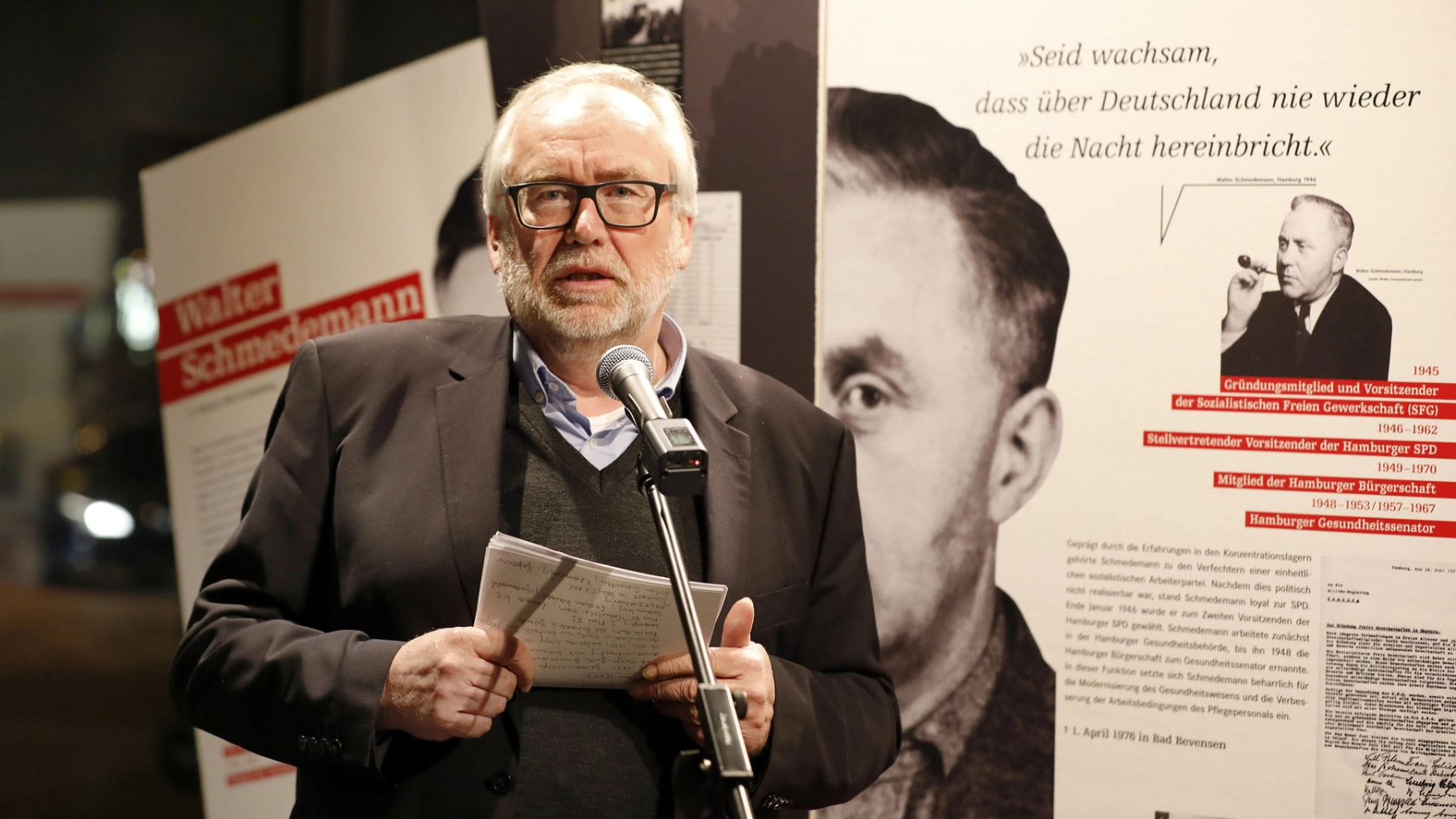 Ausstellung "Seid wachsam"