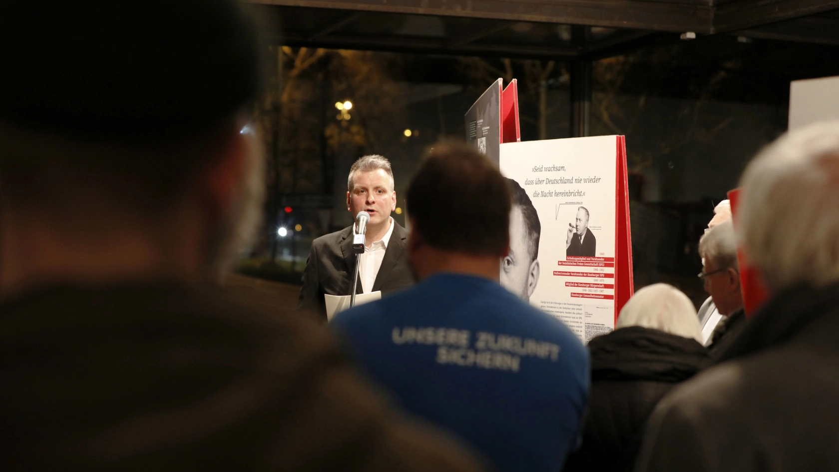 Ausstellung "Seid wachsam"