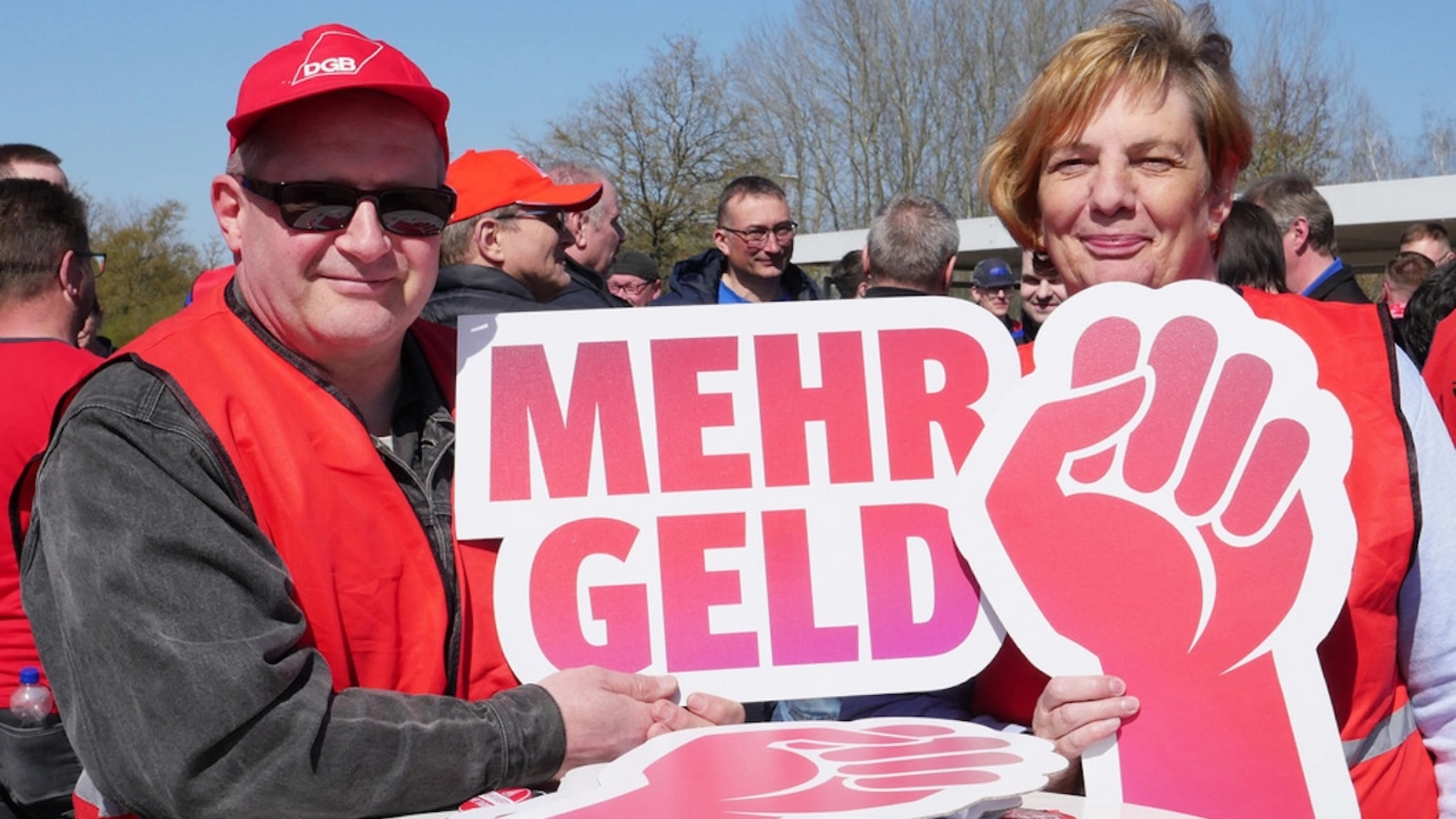 Rote Karte für Textil-Arbeitgeber