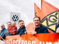 Warnstreik in der VW-Niederlassung Leipzig, Merseburger Straße