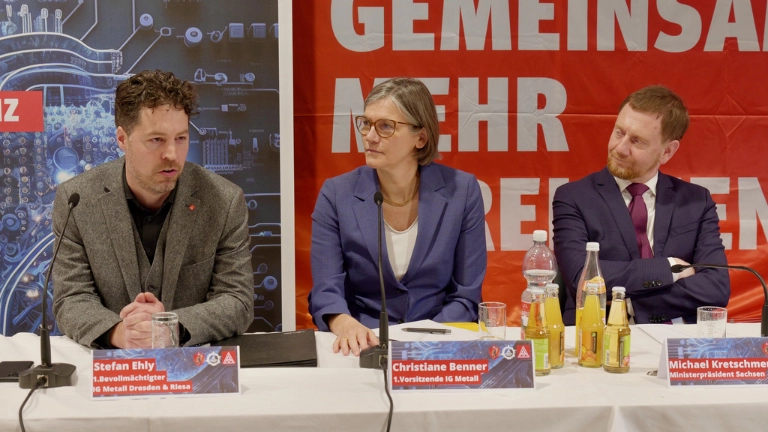 Christiane Benner (Mitte), Michael Kretschmer (Rechts) und Stefan Ehly, 1. Bevollmächtigter der IG Metall in Dresden (links).