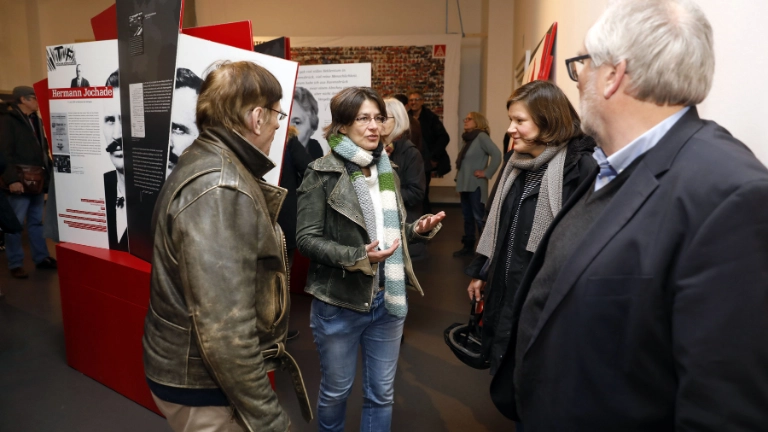 Ausstellung "Seid wachsam"