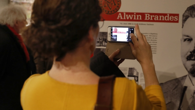 Ausstellung "Seid wachsam"
